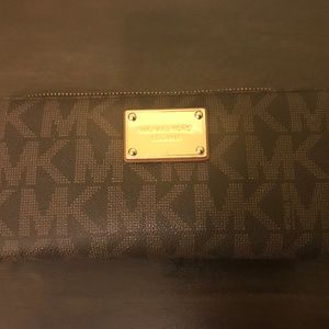 Michael Kors Signature Wallet